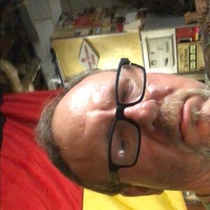 Meet your Posher, Eric